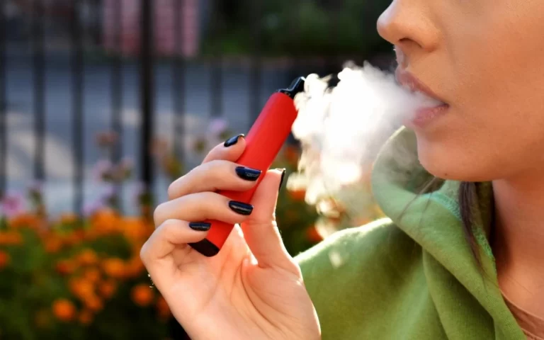 new zealand going to ban disposable vape in 2024